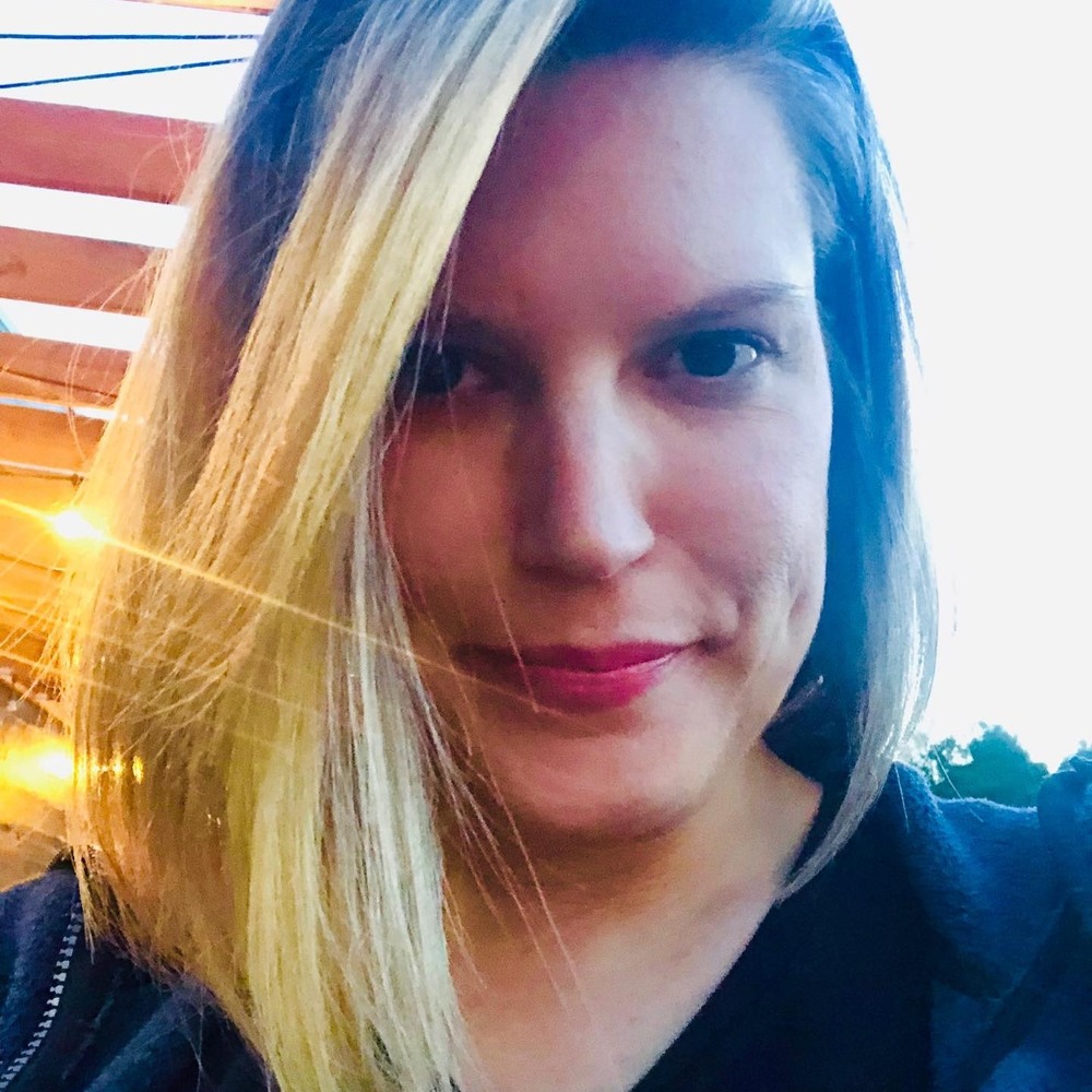 Meet your Posher, Angela